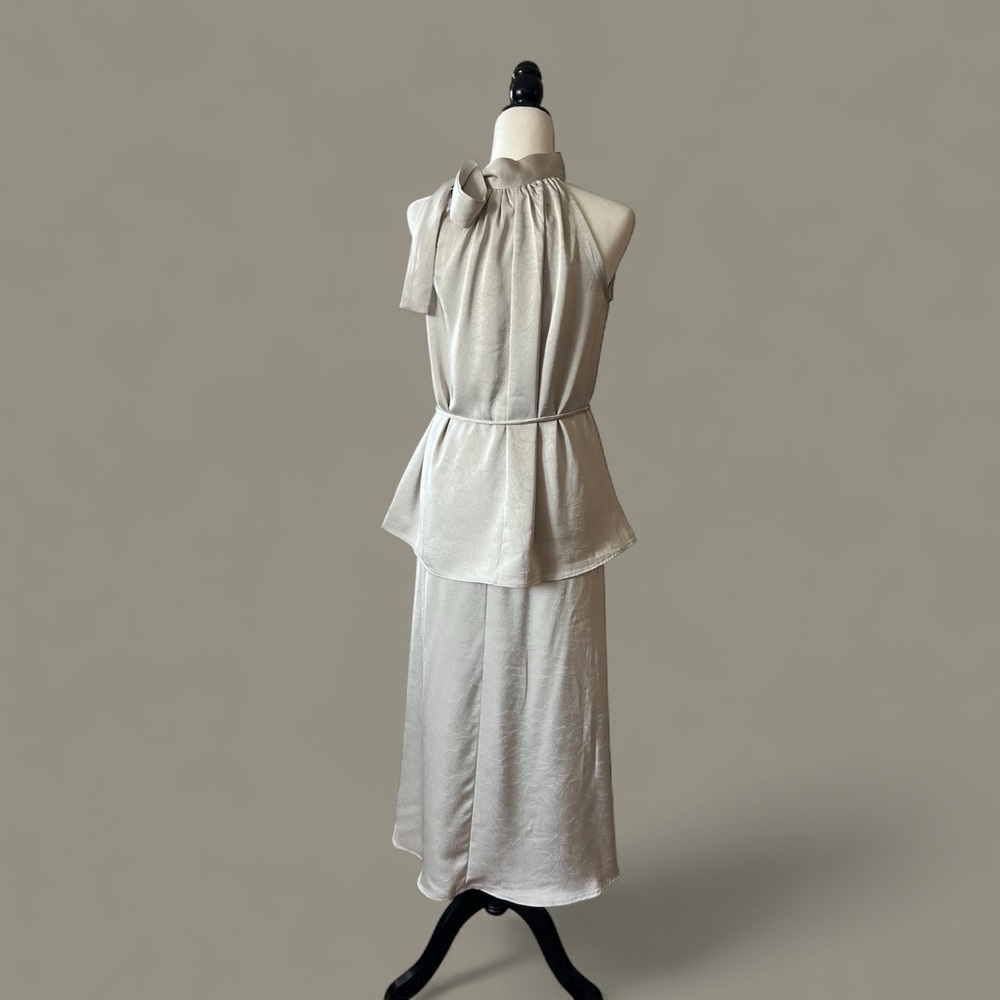 ✨HOST PICK Cream Halter with Maxi Skirt - Picture 7 of 7